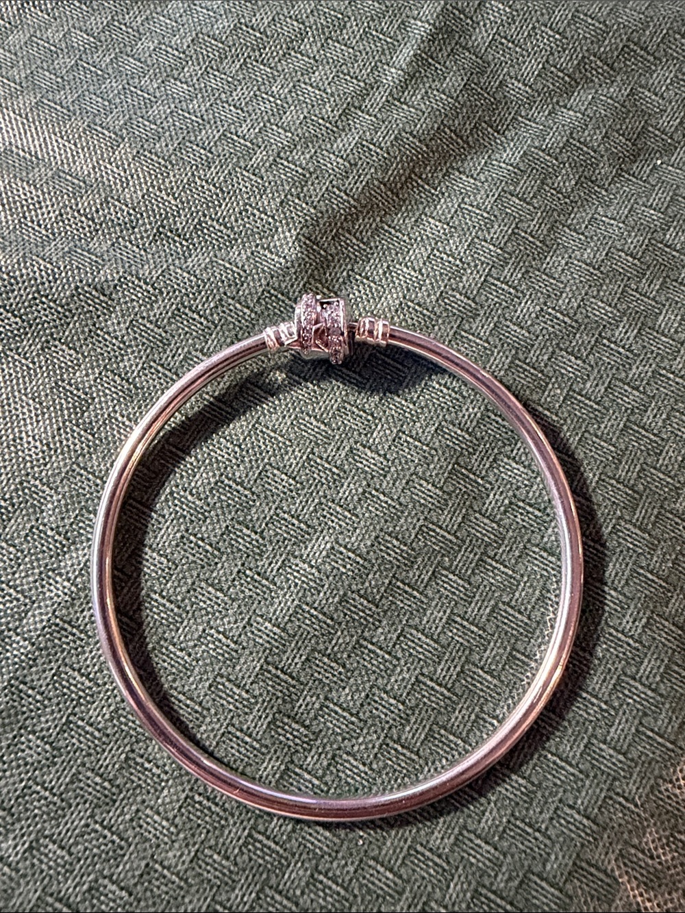 Limited edition Pandora shooting star banger bracelet.  Sterling silver